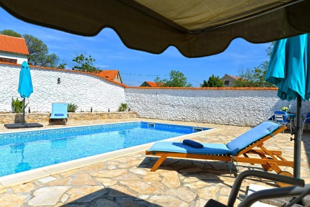 House Vidamo - Vacation Home With Swimming Pool Mala Cista 外观 照片